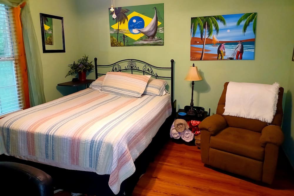 Photo of Bedroom in Felton