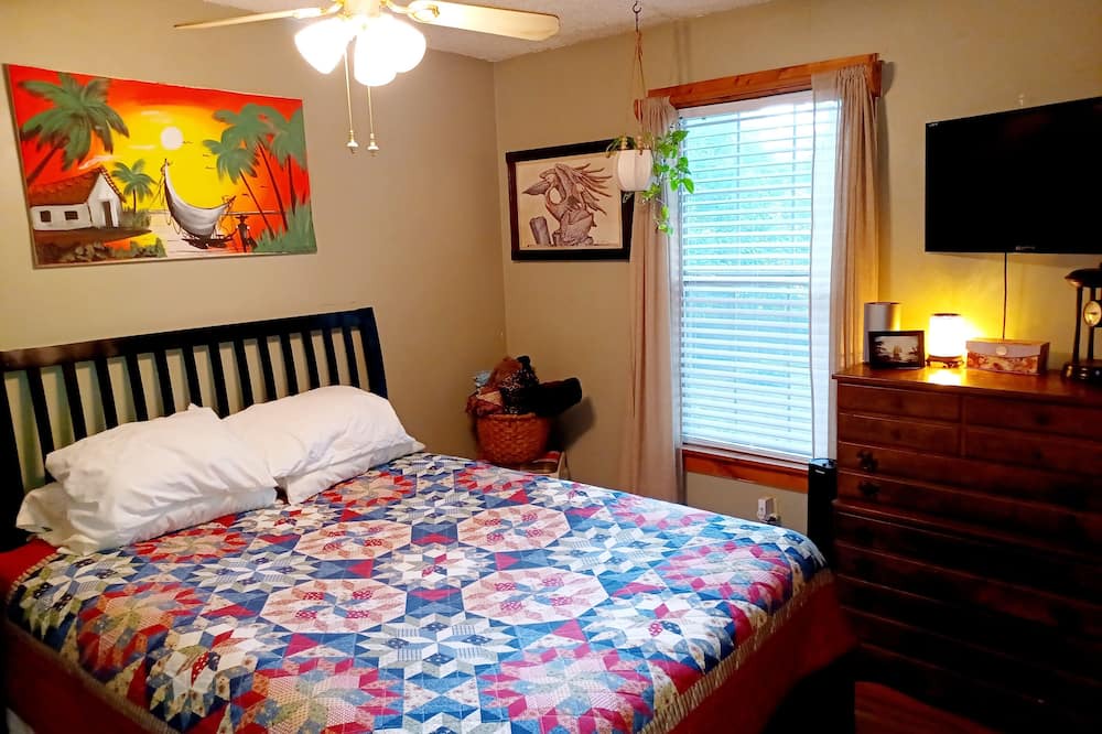 Photo of Bedroom in Felton