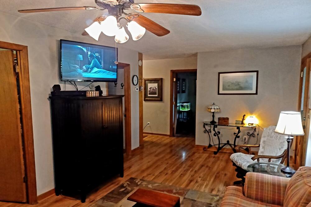 Photo of Livingroom in Felton