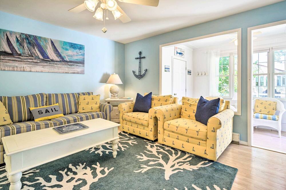 Photo of Livingroom in Village Green