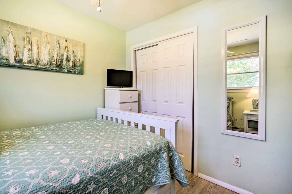Photo of Bedroom in Village Green