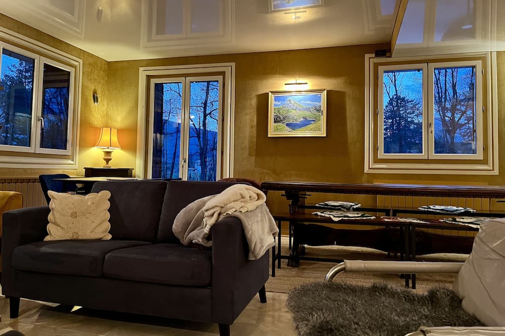 Photo of Livingroom in Seranon