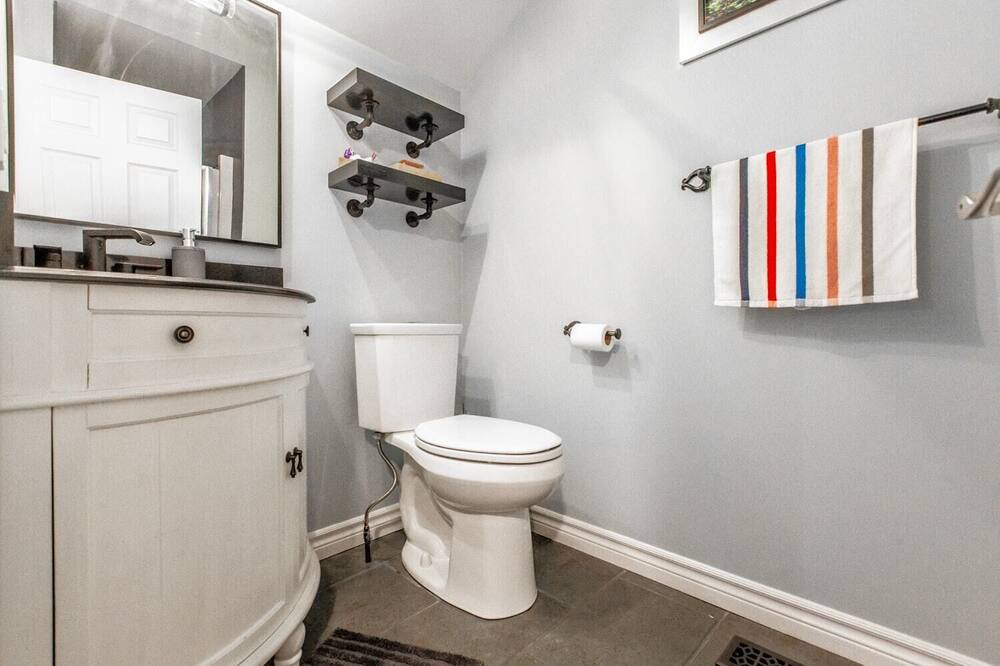 Photo of Bathroom in Rama