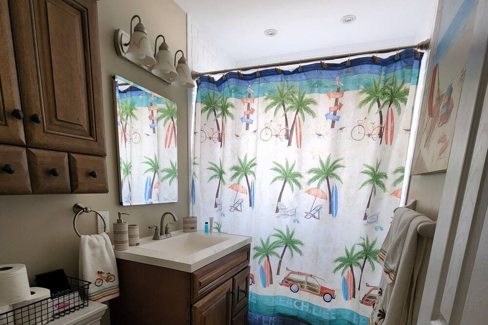 Photo of Bathroom in Cypress Point