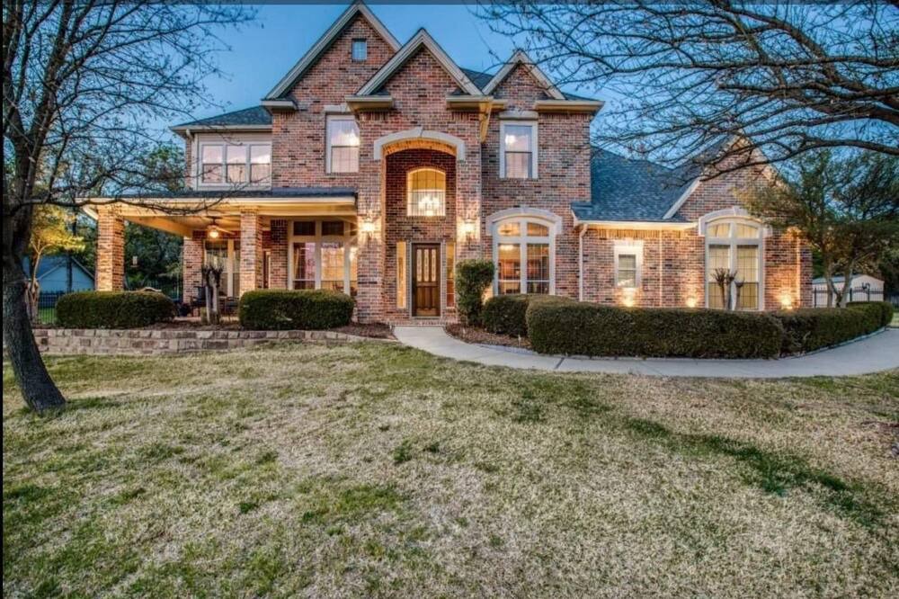Photo of Outdoor in Burleson