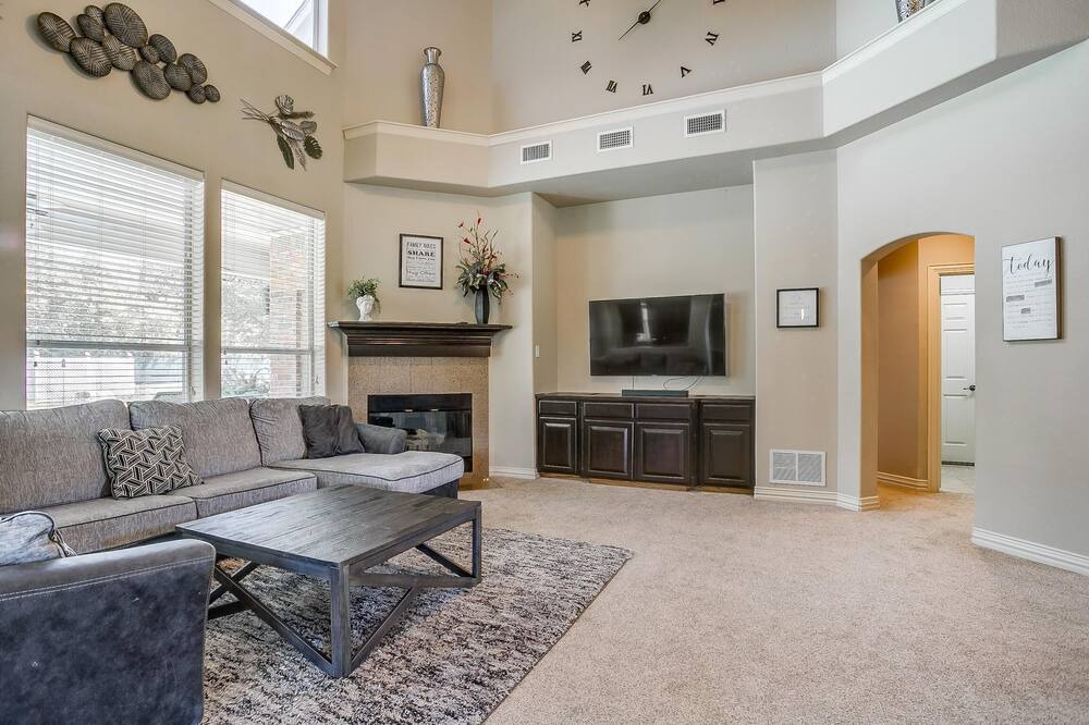 Photo of Livingroom in Burleson