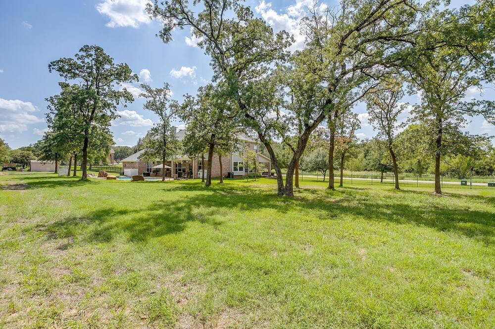 Photo of Outdoor in Burleson