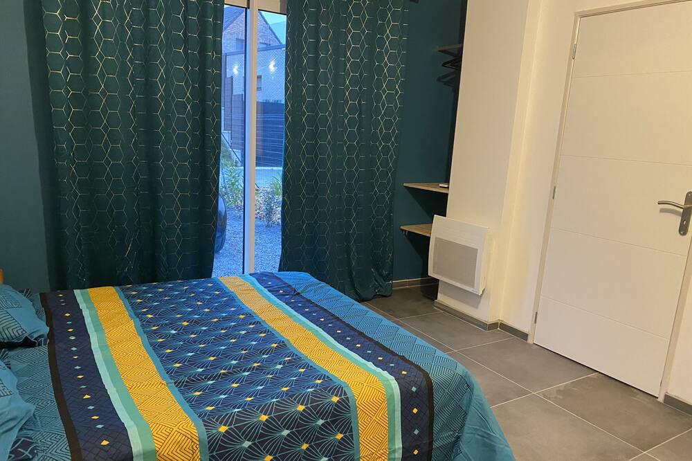 Photo of Bedroom in Merignies