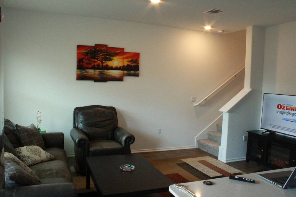 Photo of Livingroom in Stony Ridge North