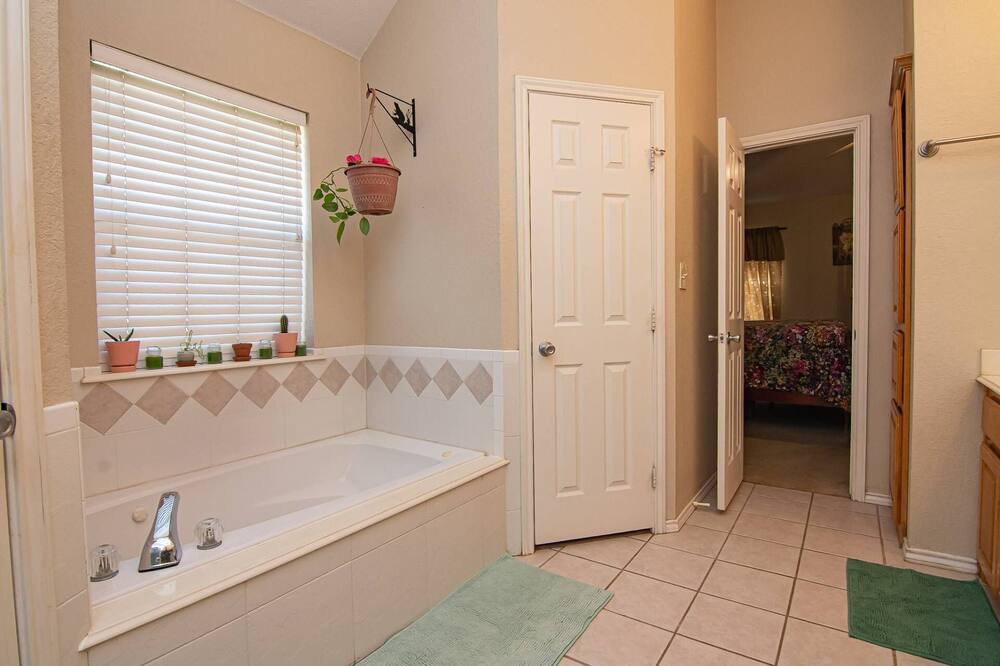 Photo of Bathroom in Springtown