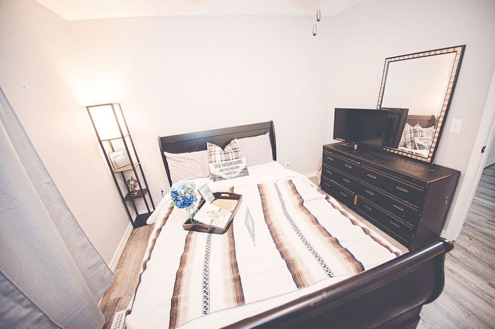 Photo of Bedroom in Branson West