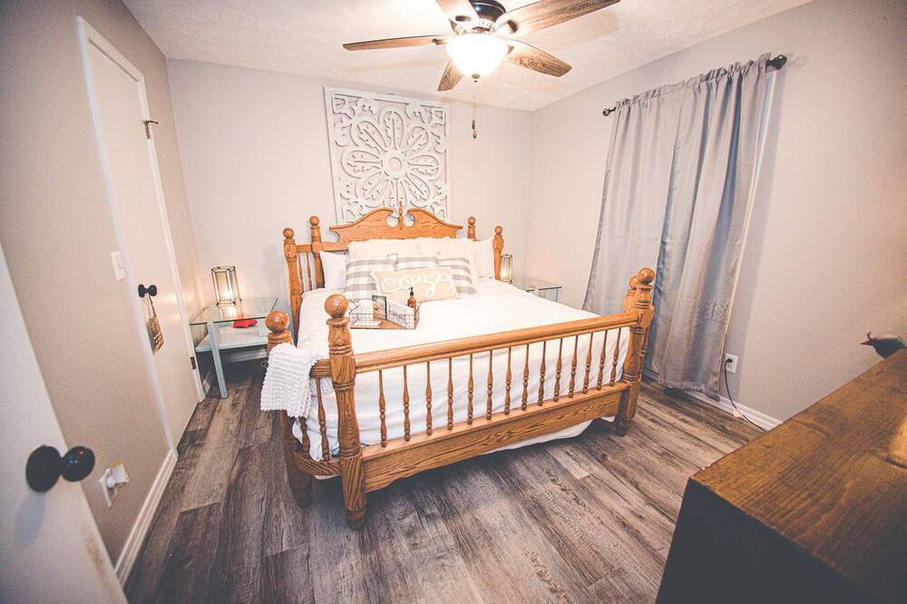 Photo of Bedroom in Branson West