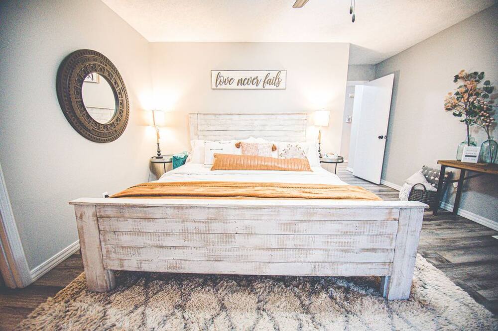 Photo of Bedroom in Branson West
