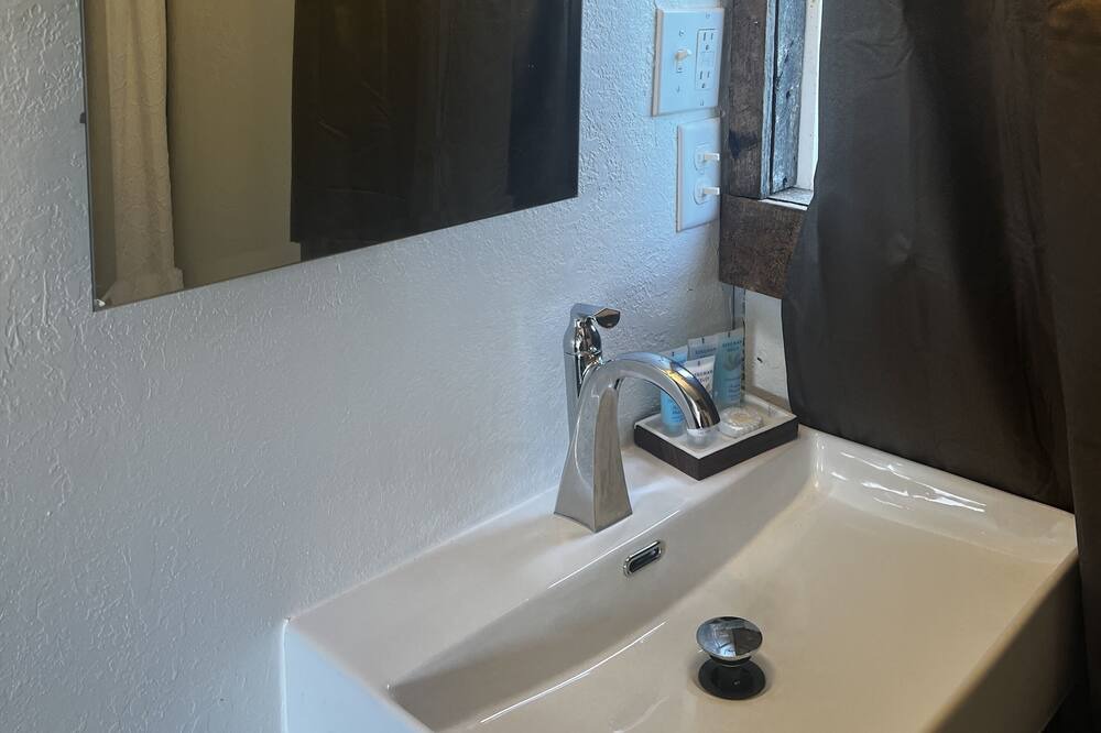 Photo of Bathroom in Lansing