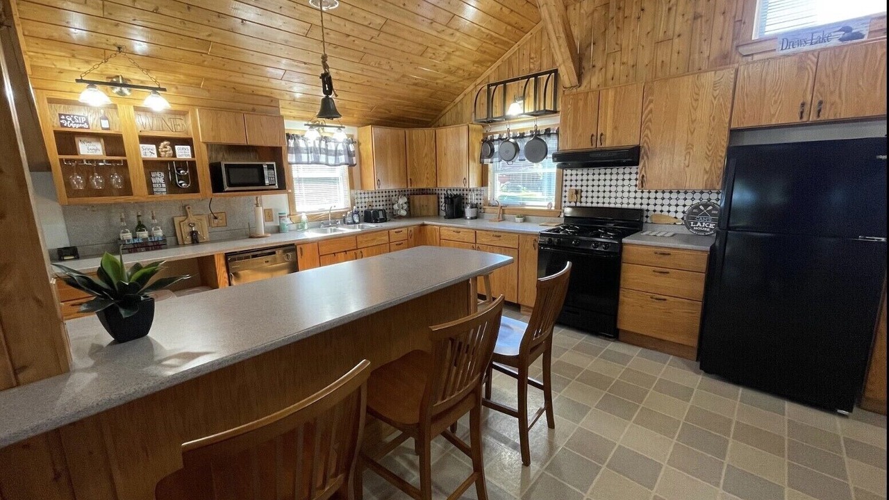 Photo of Others in New Limerick