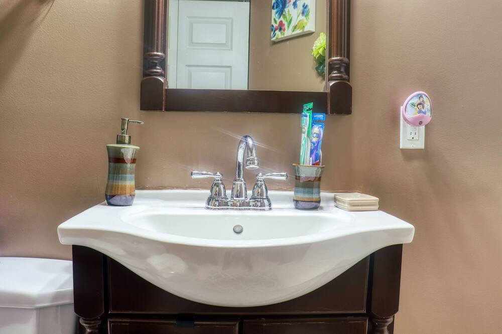 Photo of Bathroom in Thunder Bay