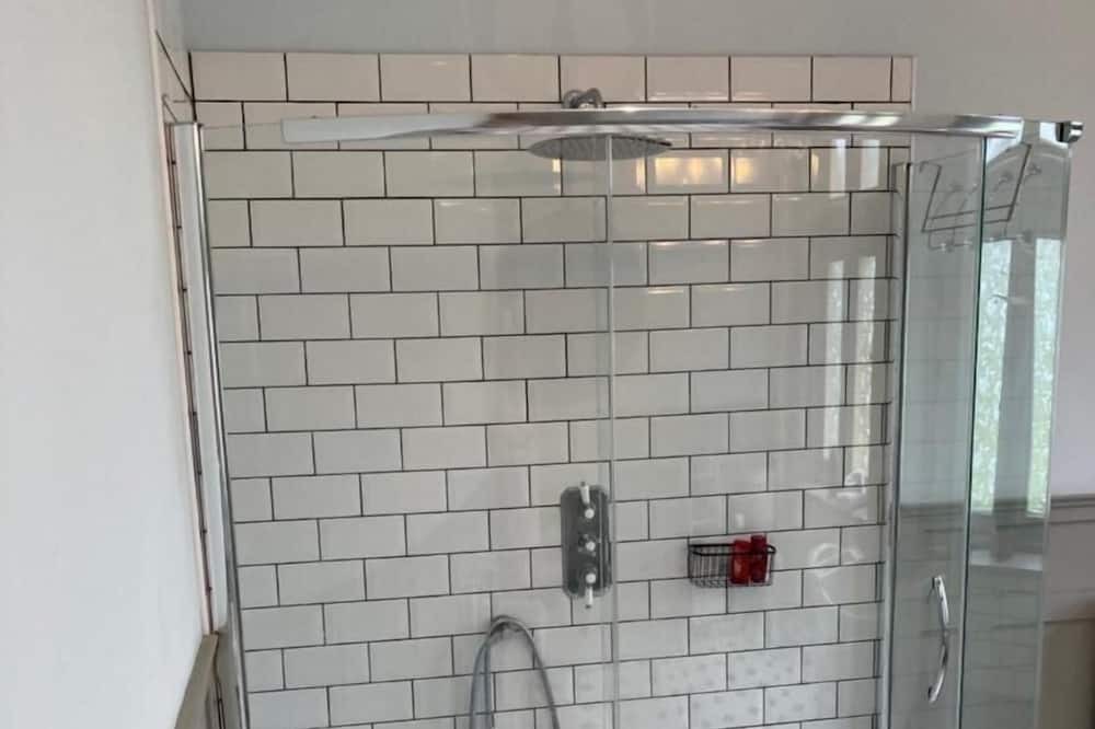 Photo of Bathroom in Trawscoed