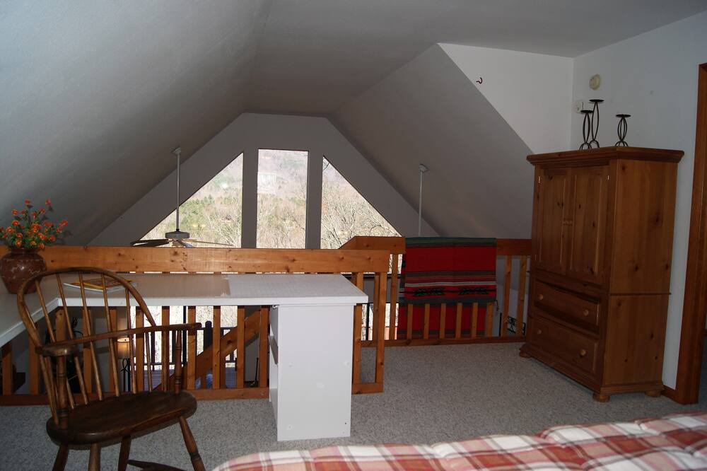 Photo of Bedroom in Upper Peachtree
