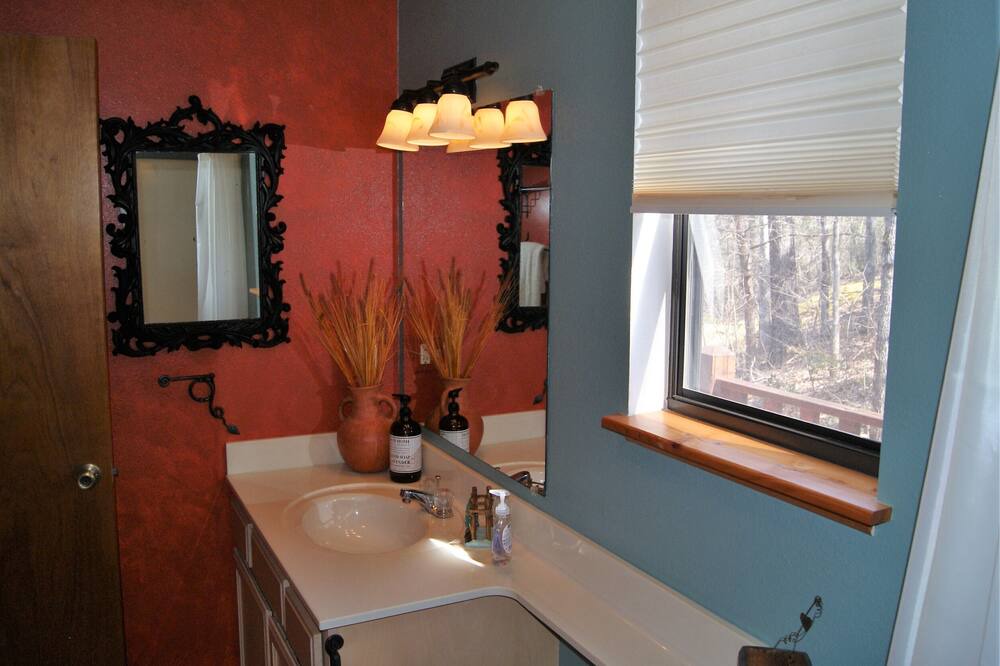 Photo of Bathroom in Upper Peachtree