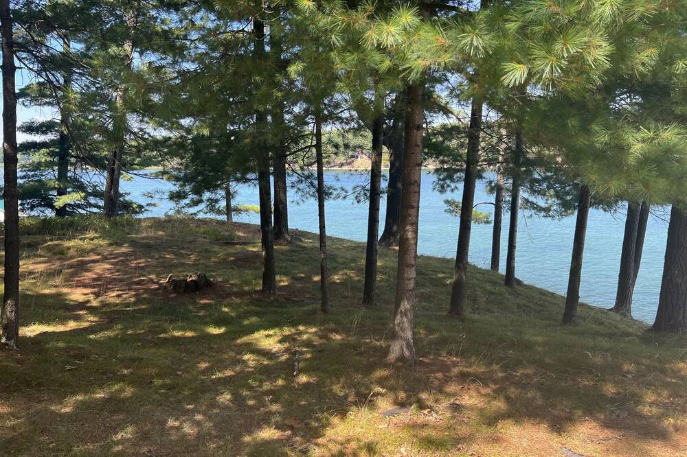 Photo of Outdoor in Leeds and the Thousand Islands