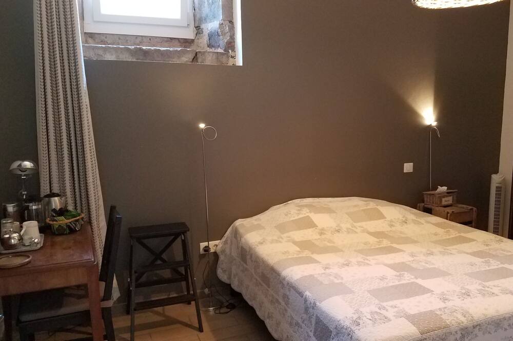 Photo of Bedroom in Desertines