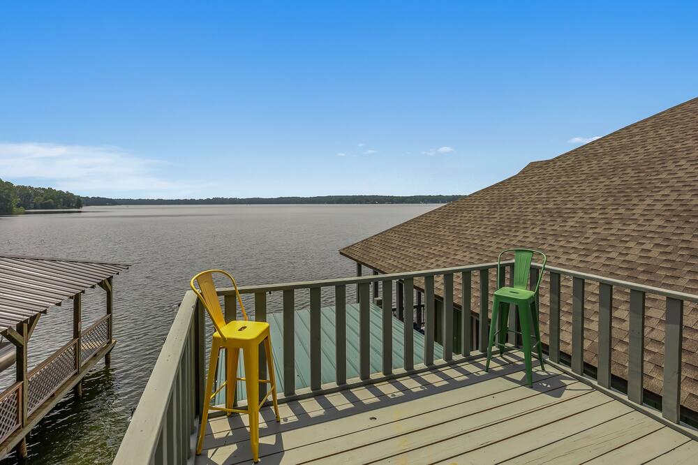 Photo of Patio Balcony in Homer