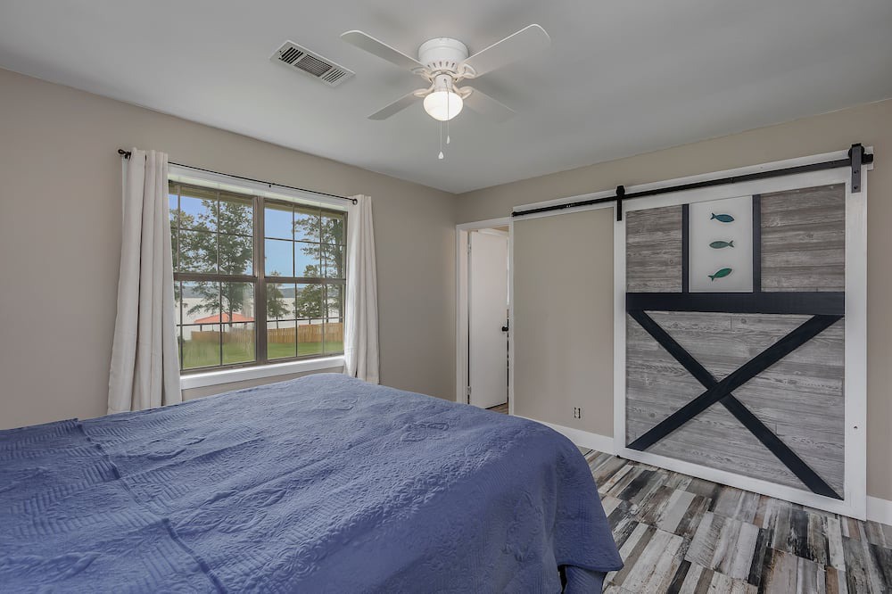 Photo of Bedroom in Homer