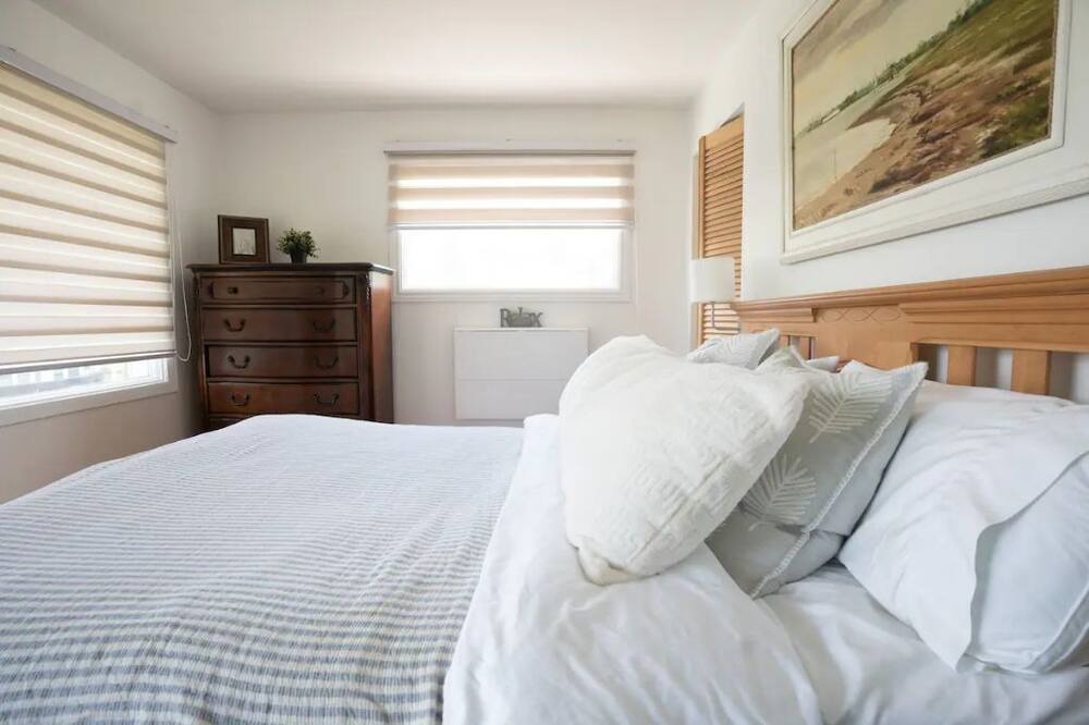 Photo of Bedroom in Notre-Dame-de-la-Merci