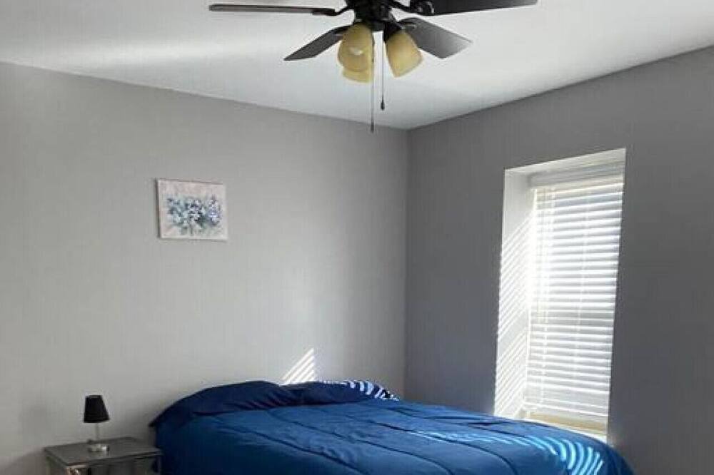 Photo of Bedroom in Northeast Carrollton