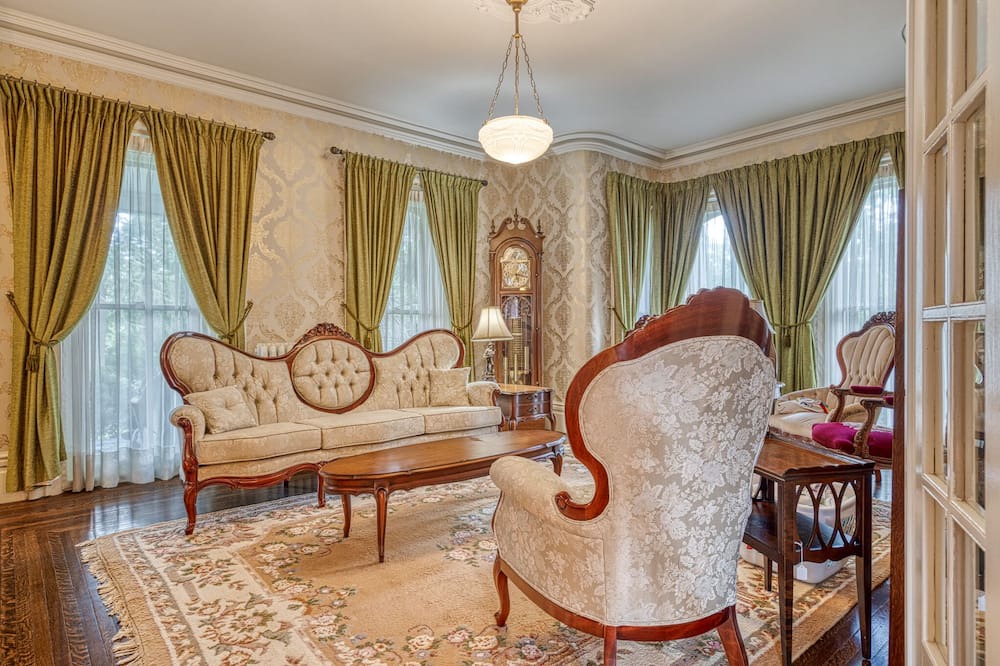 Photo of Livingroom in Simcoe
