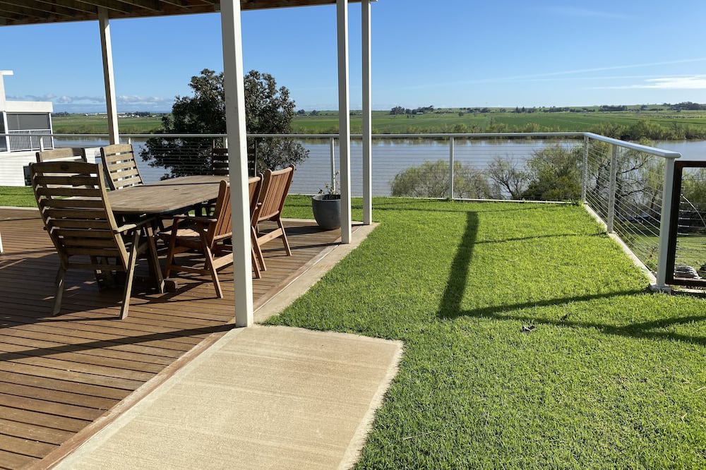 Photo of Patio Balcony in Seymour