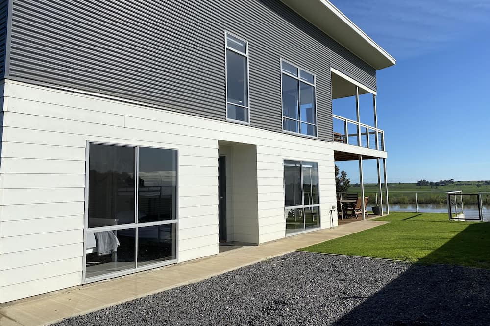 Photo of Outdoor in Seymour