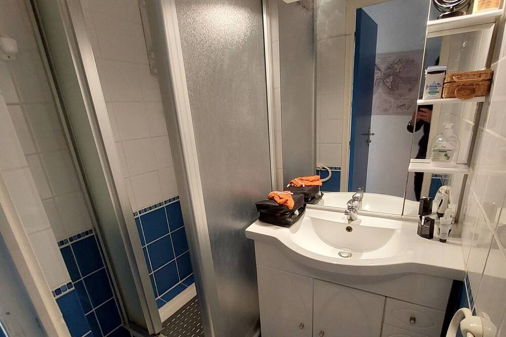 Photo of Bathroom in Saint-Nazaire