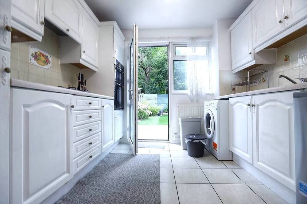 Photo of Kitchen in Cradley