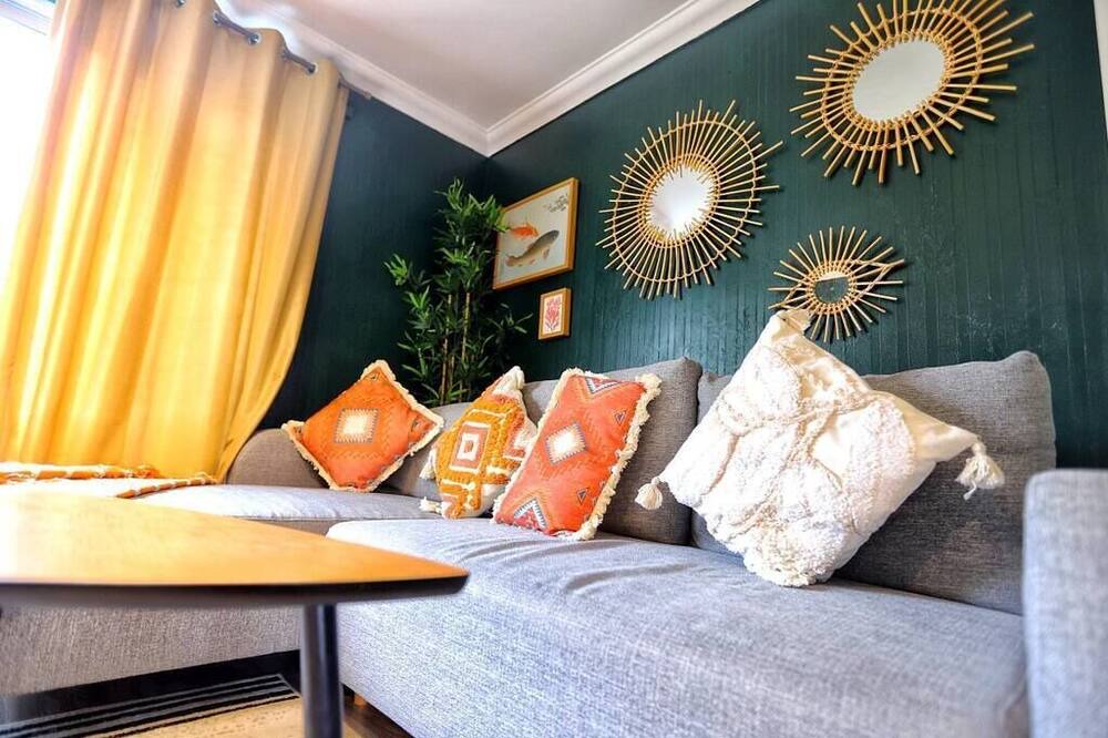 Photo of Others in Cradley