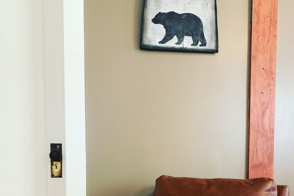 Photo of Livingroom in Harveys Lake