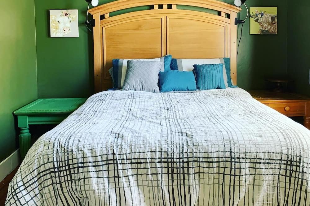 Photo of Bedroom in Harveys Lake