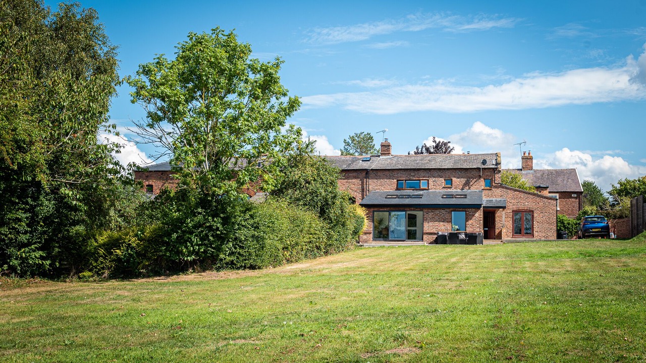 Photo of Outdoor in Wimbolds Trafford