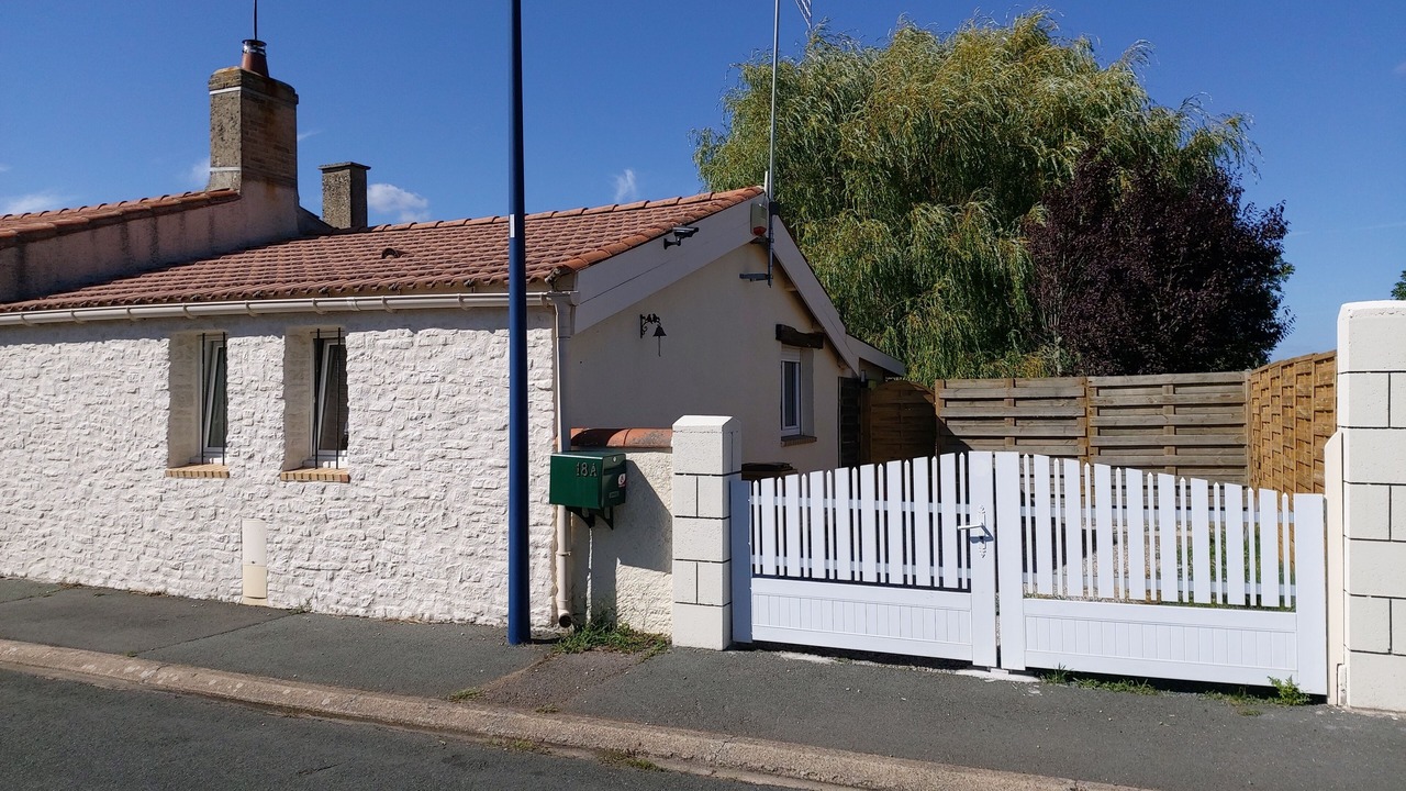 Photo of Outdoor in Grues