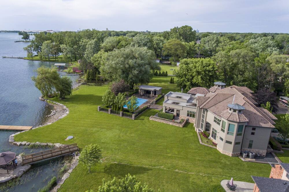 Photo of Outdoor in LaSalle