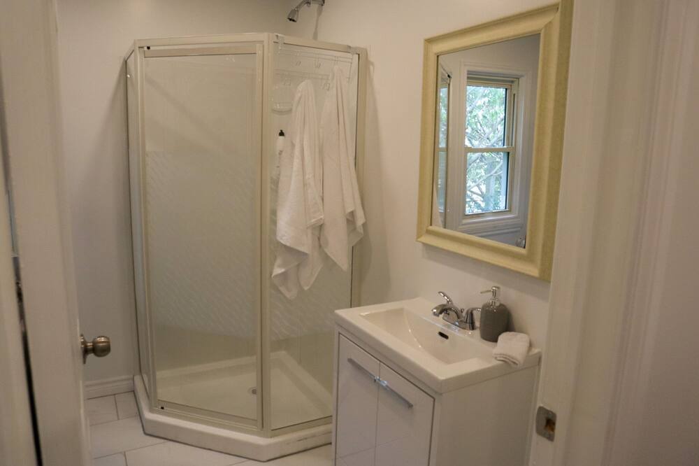 Photo of Bathroom in Marmora