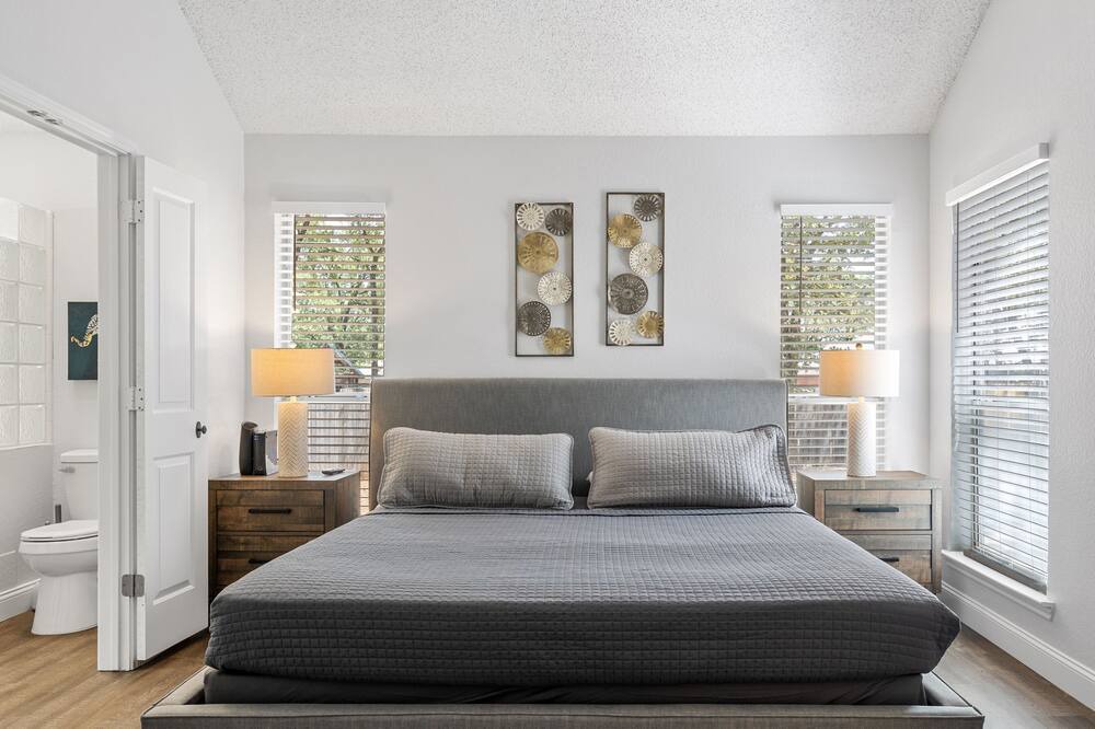 Photo of Bedroom in Azle