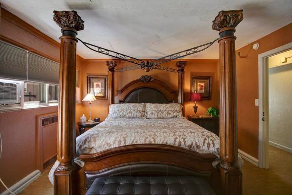 Photo of Bedroom in Jamestown