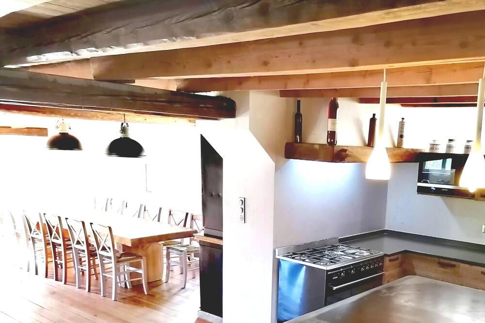Photo of Kitchen in Belmont-sur-Buttant