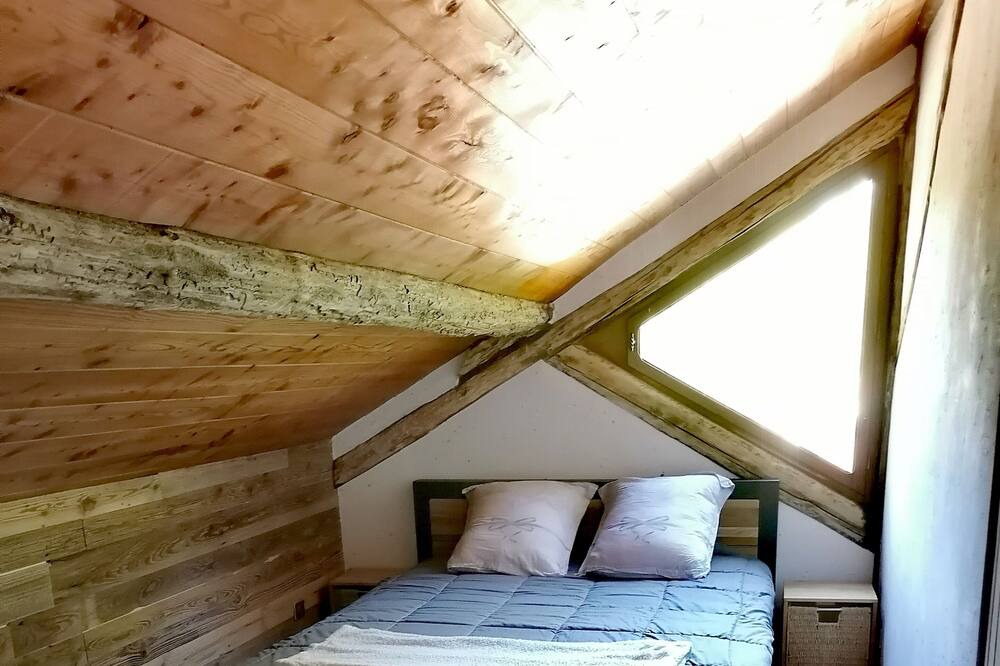 Photo of Bedroom in Belmont-sur-Buttant