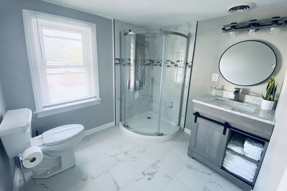 Photo of Bathroom in Wood Dale
