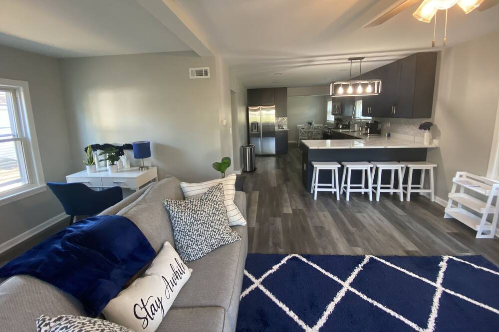 Photo of Livingroom in Wood Dale