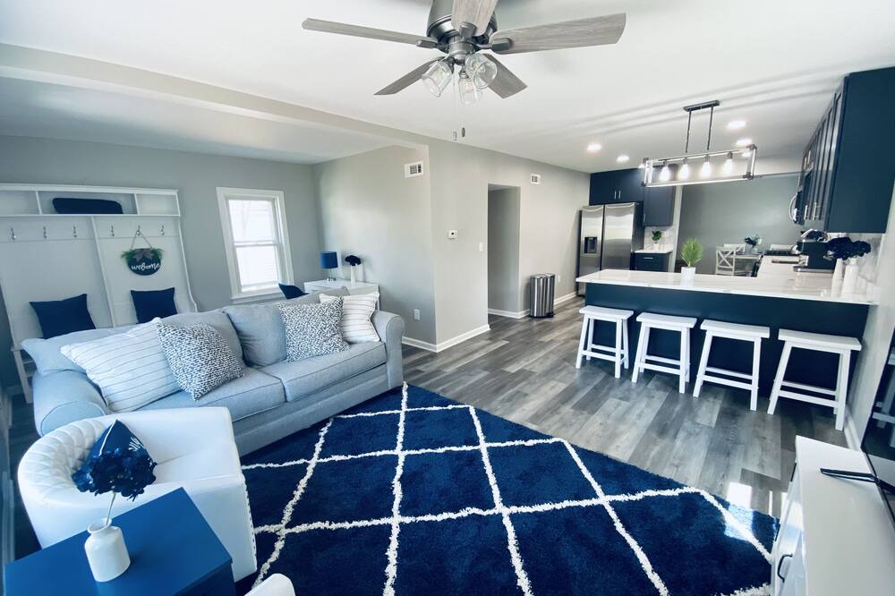 Photo of Bedroom in Wood Dale