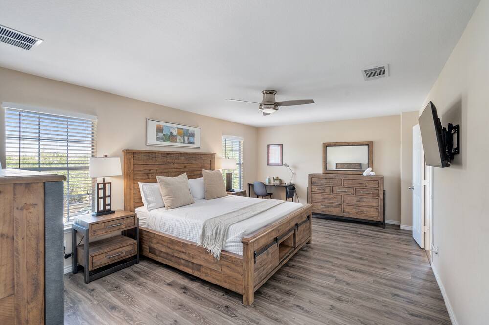 Photo of Bedroom in Manor
