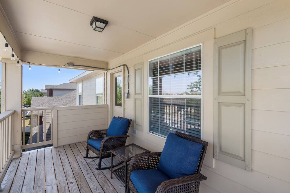 Photo of Patio Balcony in Manor